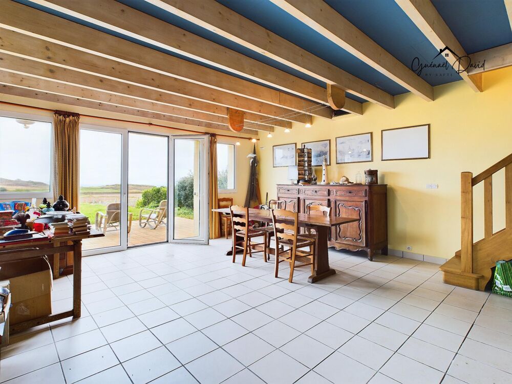 Propriété avec vue panoramique mer et phare  Deux habitations réunies en une, à lÎle de Batz