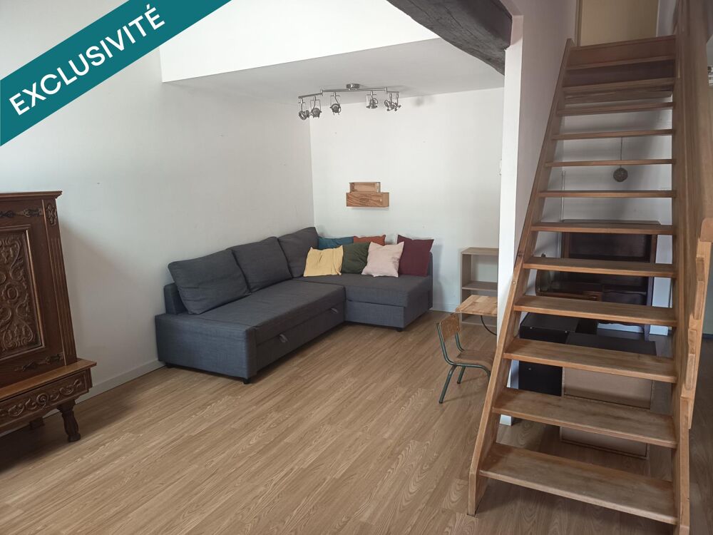 A découvrir situé au coeur de la ville de Mâcon cet appartement en duplex est idéal pour un investissement locatif ou premier ac
