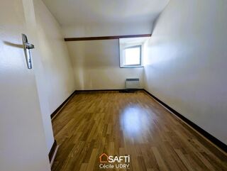  Appartement à louer 2 pièces 32 m²