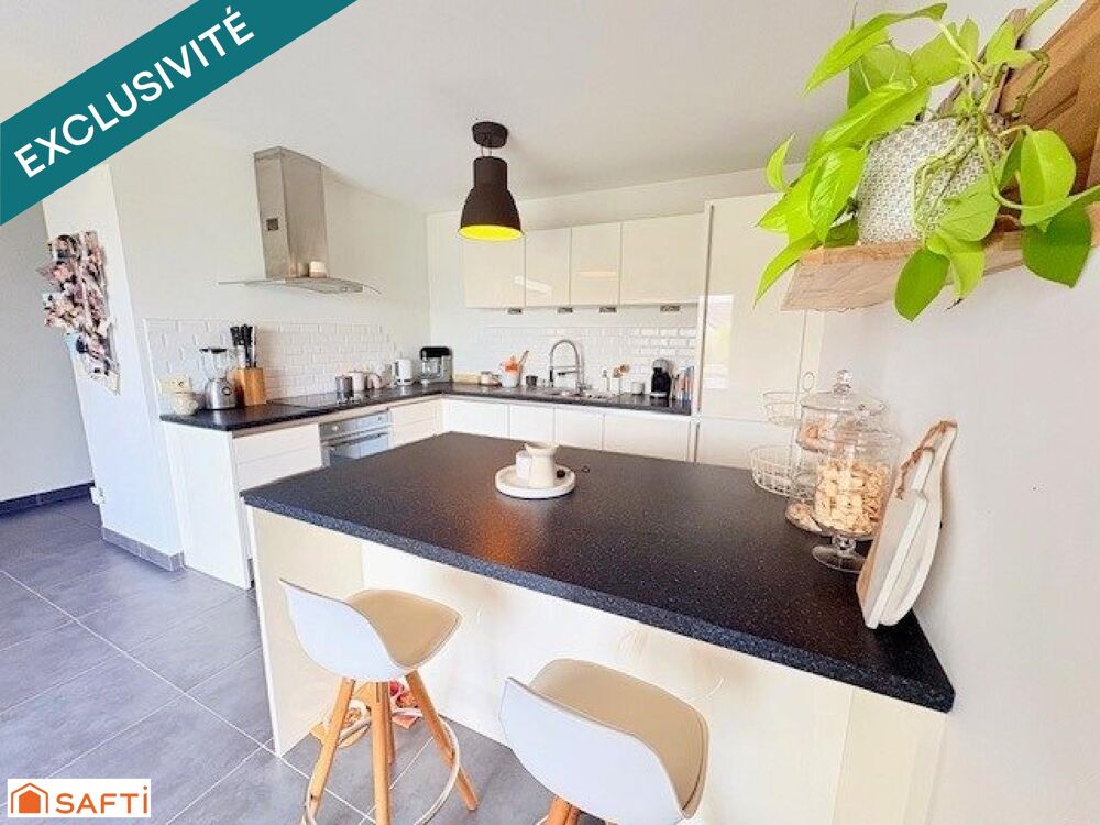 EN EXCLUSIVITÉ  Superbe pavillon individuel de 160 m² semi plain-pied à Saint-Amand-les-Eaux avec garage