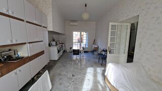 Maison 6 pièces 212 m² · à Argeliers · 212 m² · 240 000 €