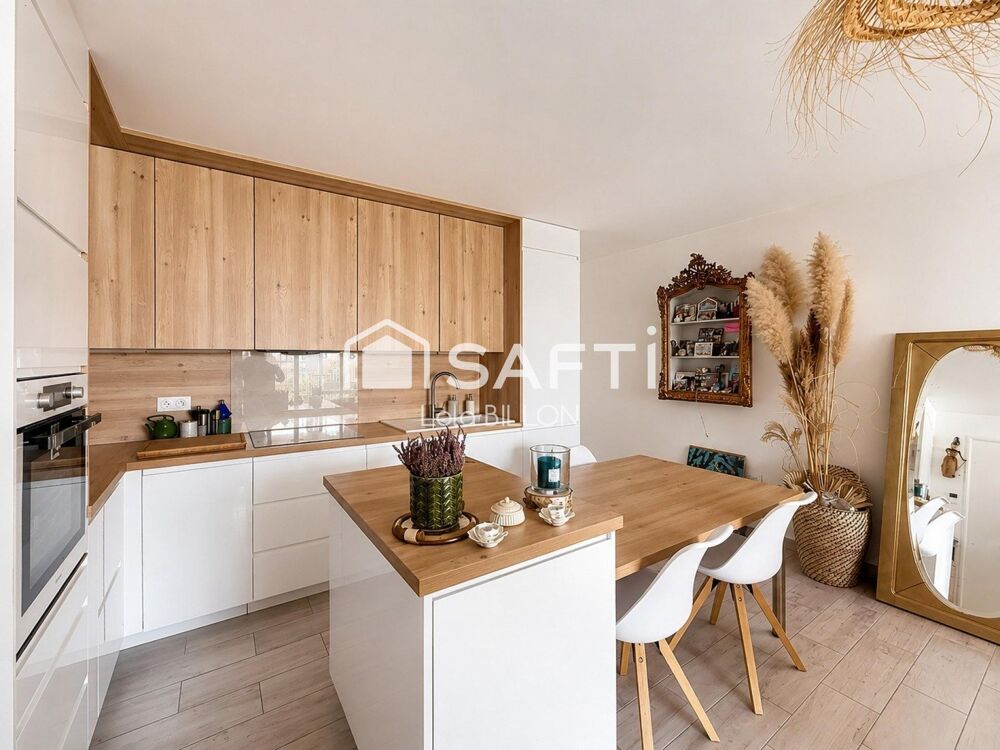 Vente Appartement T4 avec terrasse, vue dégagée et 2 parkings – Résidence récente avec ascenseur Bordeaux