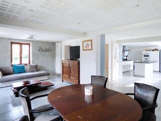  Maison  vendre 8 pices 180 m