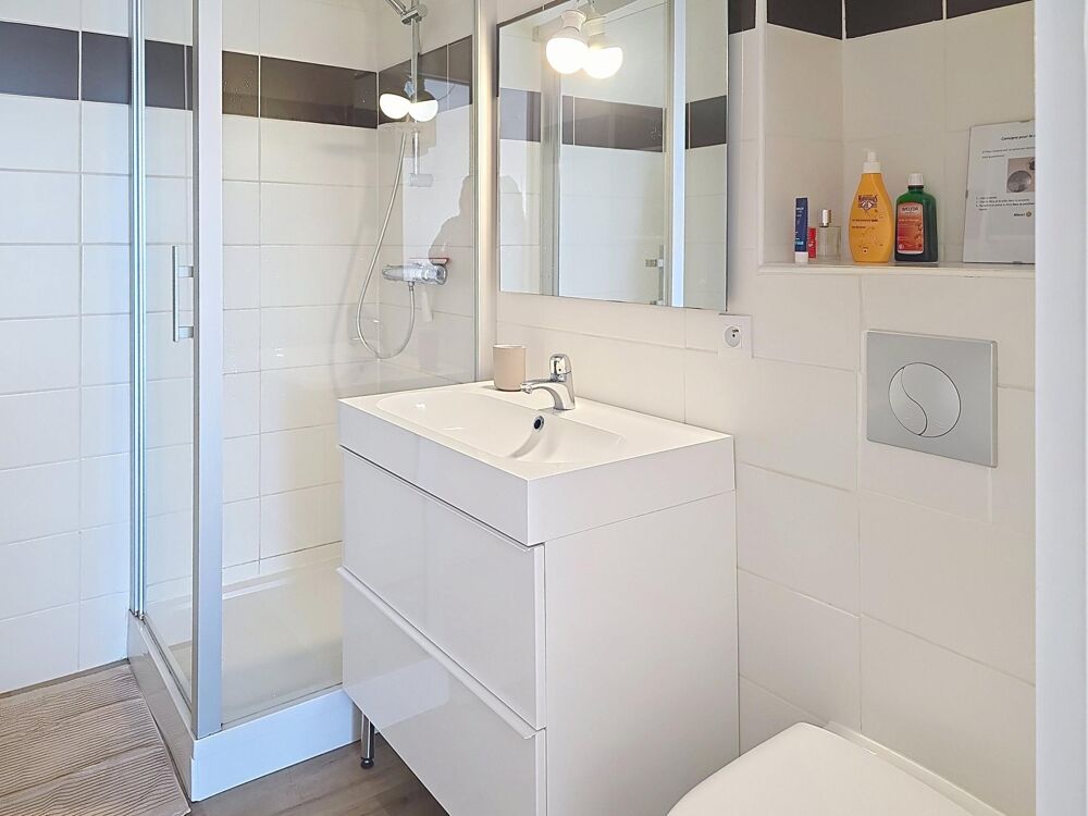 Beau duplex avec chambre et terrasse