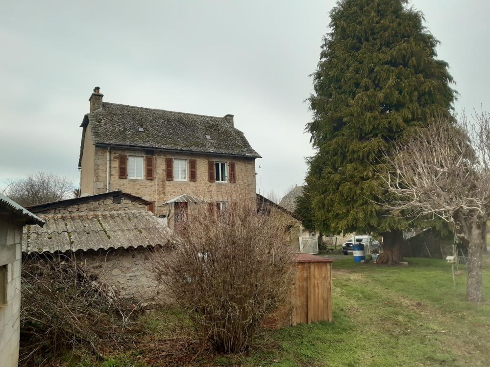 Vente Maison CORPS DE FERME AVEC DEPENDANCES TERRAIN ET VERGER Ladinhac
