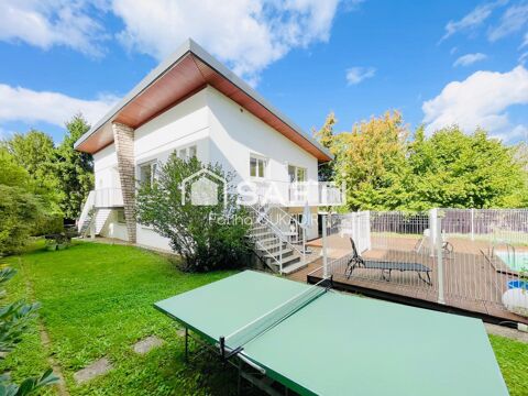   Belle propri�t� au style californien avec piscine sur parcelle de 1 022 m� � Rombas Maison - 6 pi�ce(s) - 173 m�