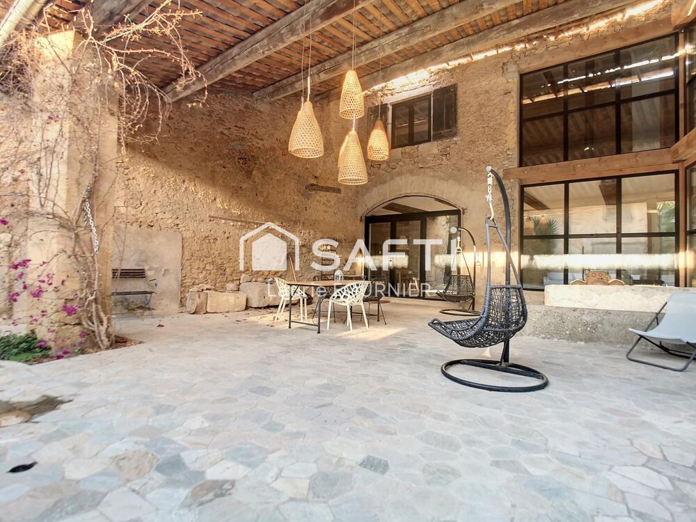 Maison de maître vigneron avec grande terrasse, piscine et garage 190 m²
