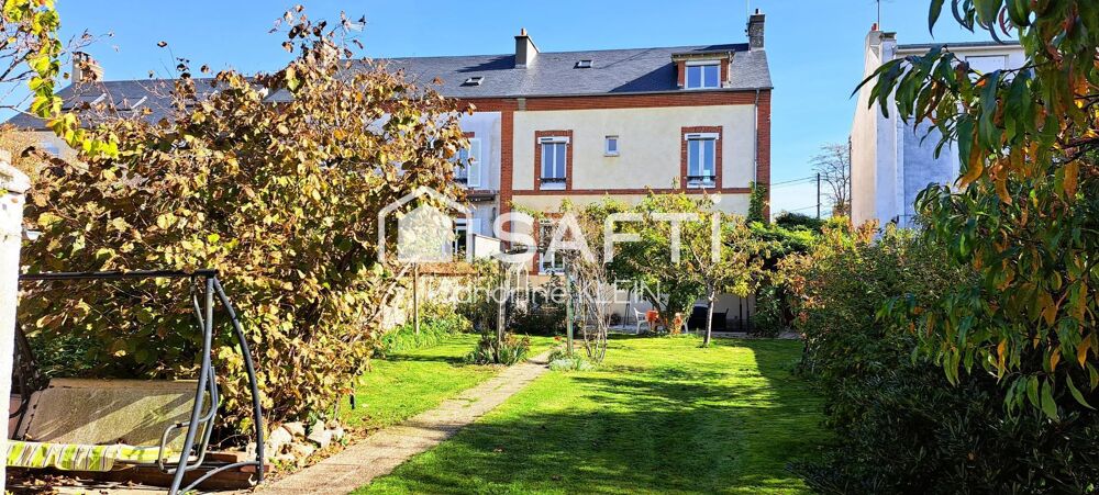 Vente Maison Maison de ville, 173 m², 9 pièces avec jardin, garage et dépendance Saint-pierre-les-nemours