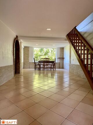  Maison  vendre 10 pices 208 m