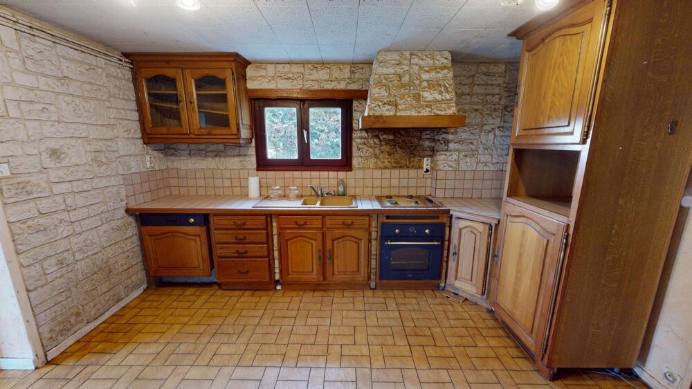 Vente Maison Maison 153m² 5 chambres à rénover, terrain 480m² Saint-bonnet-de-mure