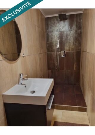  Maison  vendre 5 pices 225 m