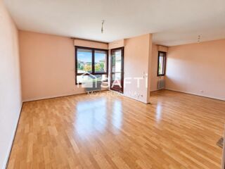 Vente Appartement Appartement T4 de 85 m² avec garage, cave et deux balcons Oyonnax