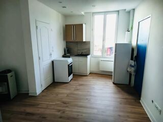  Appartement à louer 2 pièces 31 m²