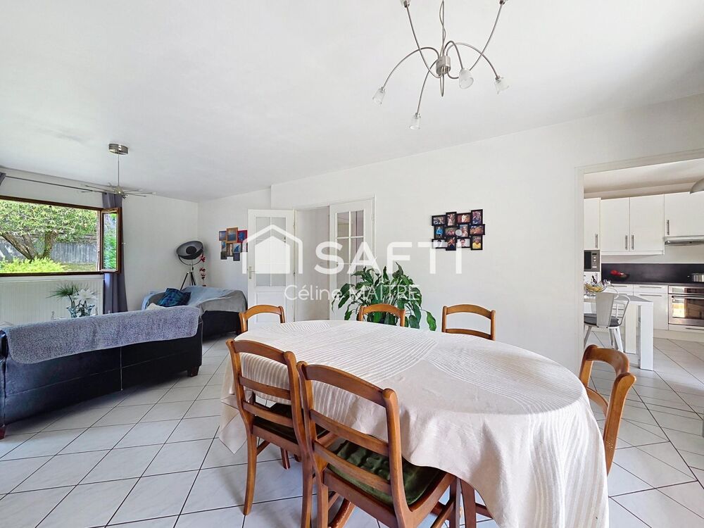 Maison individuelle - 5 chambres avec jardin de 704m²