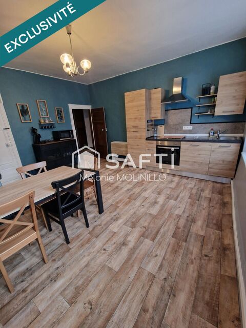   Spacieuse Maison de 204 m� avec grand garage, cour et d�pendance Maison - 12 pi�ce(s) - 204 m�