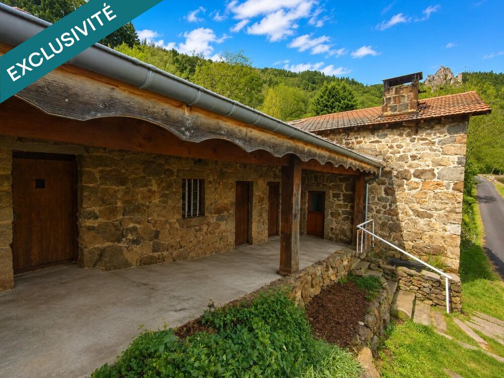 Ancienne ferme 128m2, dépendances, terrain attenant