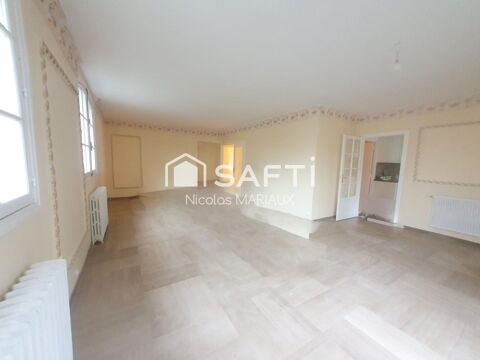   190 m� habitable plus 110 m� am�nageables. Maison - 7 pi�ce(s) - 303 m�