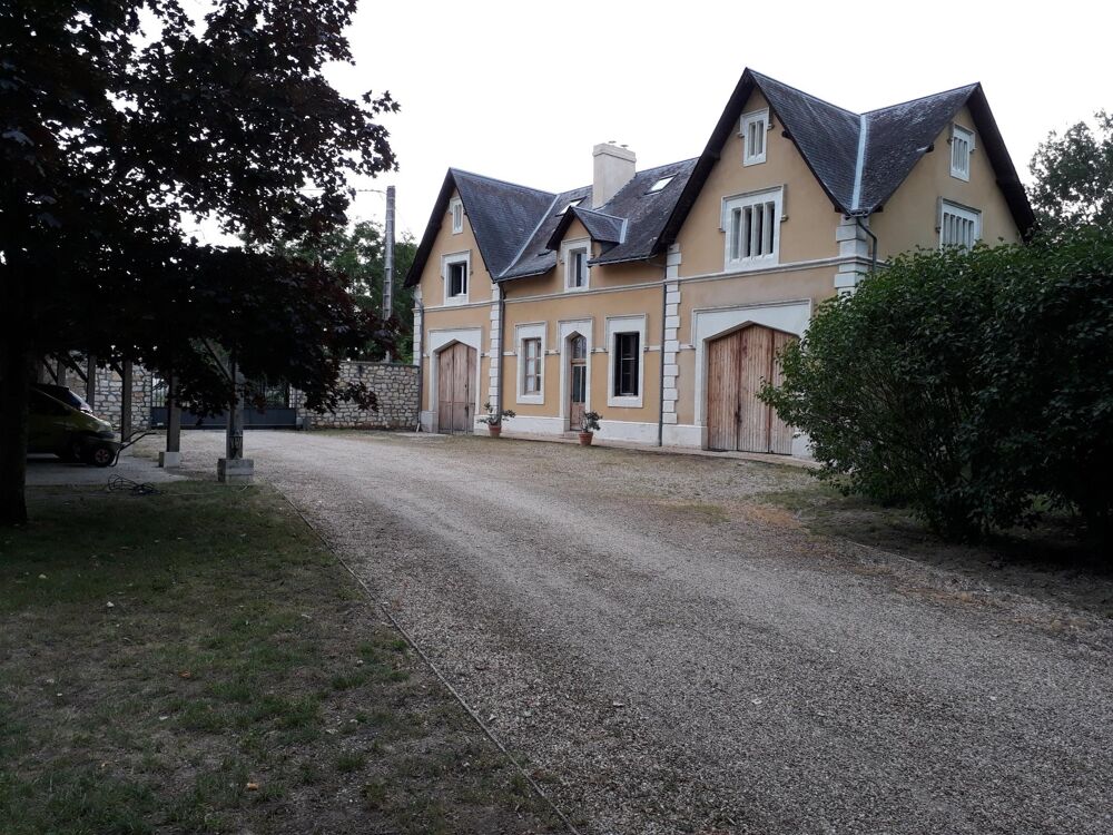 à vendre  Propriété/château Ingrandes (86220)