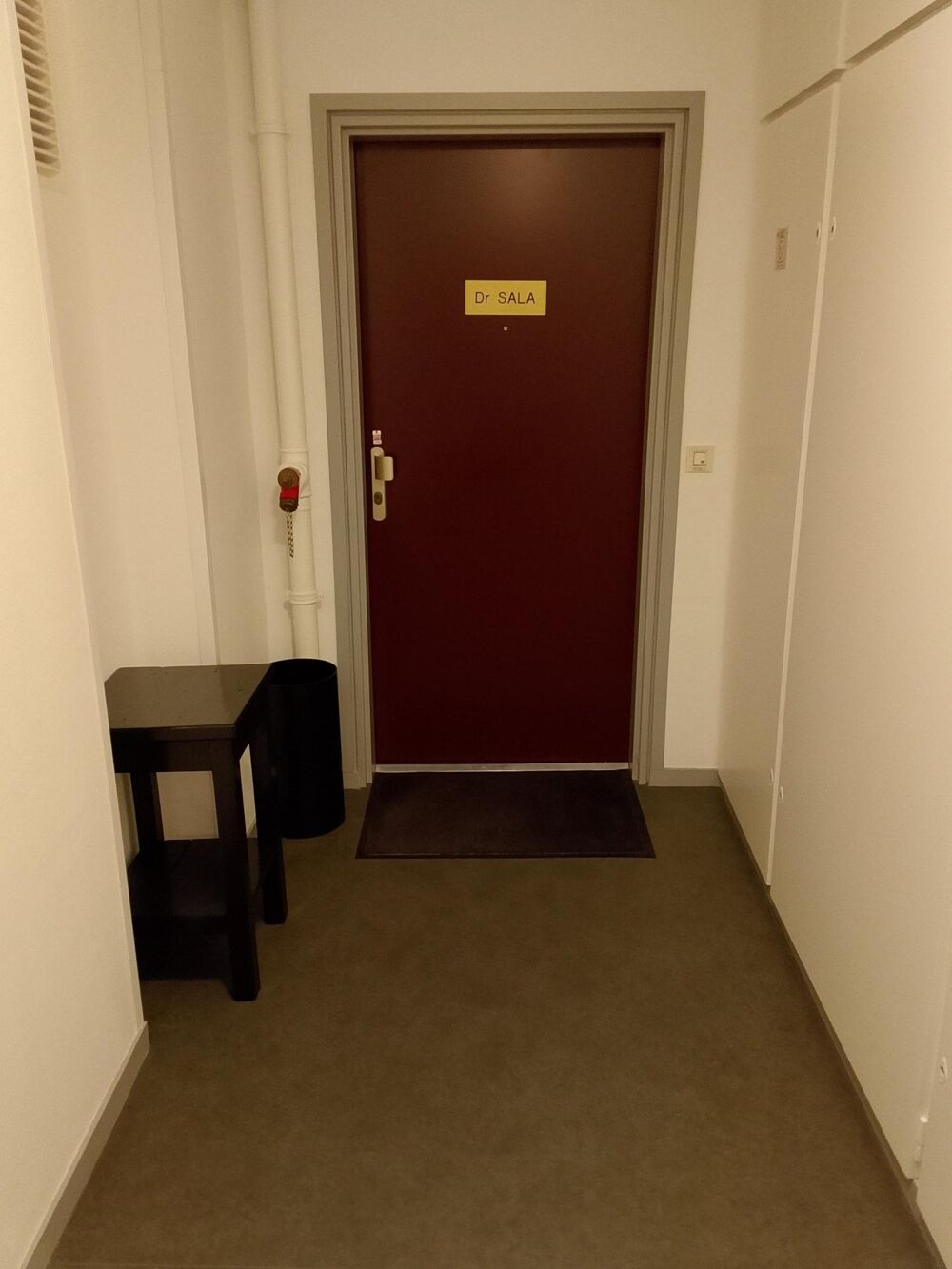 Très bel appartement spacieux situé en centre ville proche de tous les commerces de proximité, de la correspondance des bus et