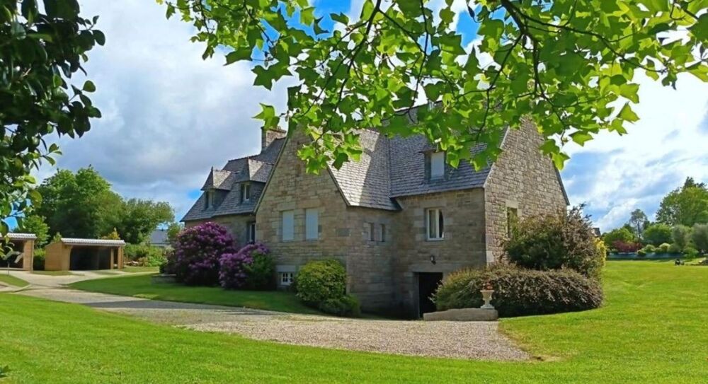 à vendre  Propriété/château Landivisiau (29400)