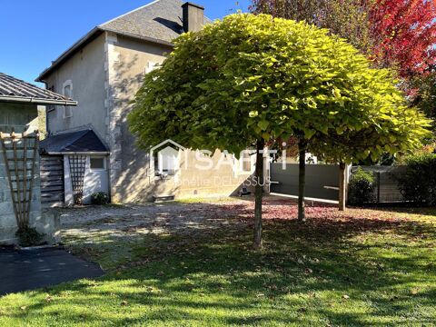   � SAINT-CL�MENT, MAISON FAMILIALE AVEC GARAGE ET GRAND TERRAIN Maison - 5 pi�ce(s) - 130 m�