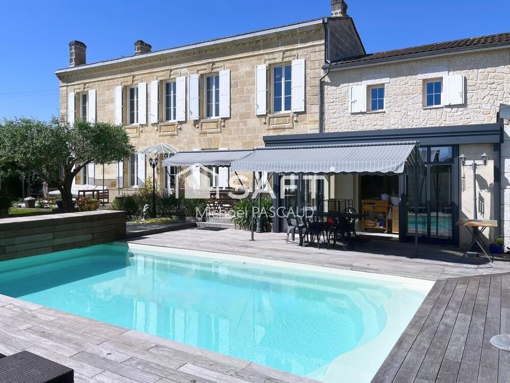Propriété de caractère avec piscine chauffée