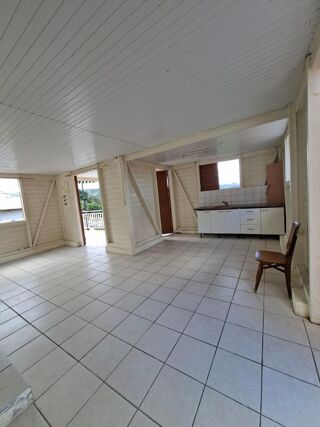  Appartement à louer 3 pièces 76 m²