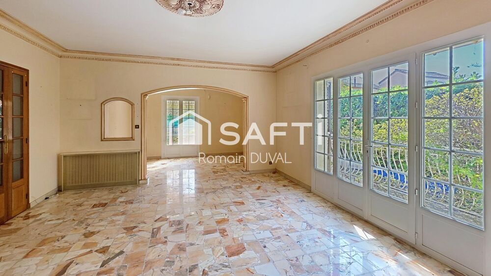 Vente Maison Maison familiale aux beaux volumes avec piscine – Proche centre de Six-Fours-les-Plages Six-fours-les-plages
