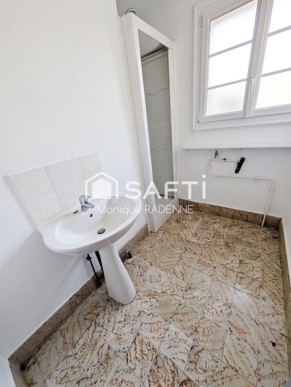 MAISON SEMI MITOYENNE