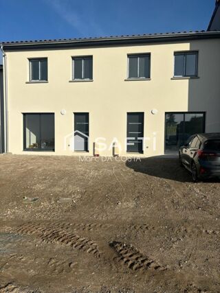  Maison 4 pièces 84 m² Civens
