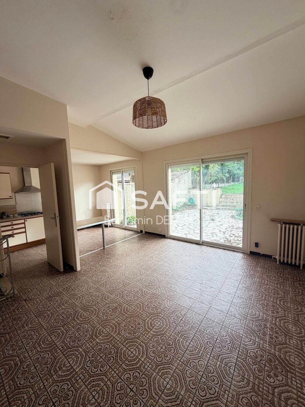 Vente Maison LORMONT – MAISON DE 95 M² AVEC GARAGE ET JARDIN. Lormont