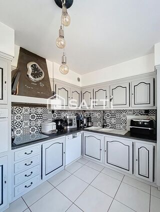  Maison � vendre 9 pi�ces 245 m�