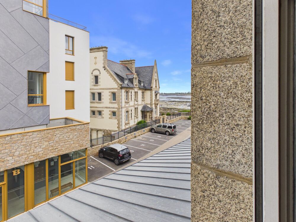 Appartement vue mer, à 100 m de la plage et la mer