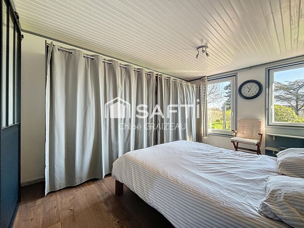 Vente Maison Maison de 217 m² habitables, 5 chambres, dépendances La chapelle-saint-laurent