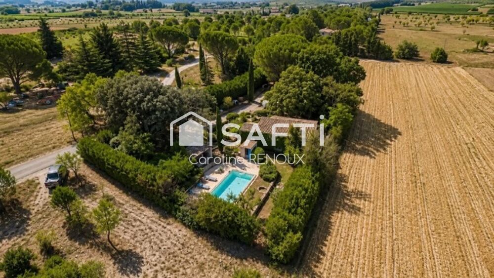 Bastide en pierre de 124 m² à Cucuron  Un bien rare au coeur du Luberon