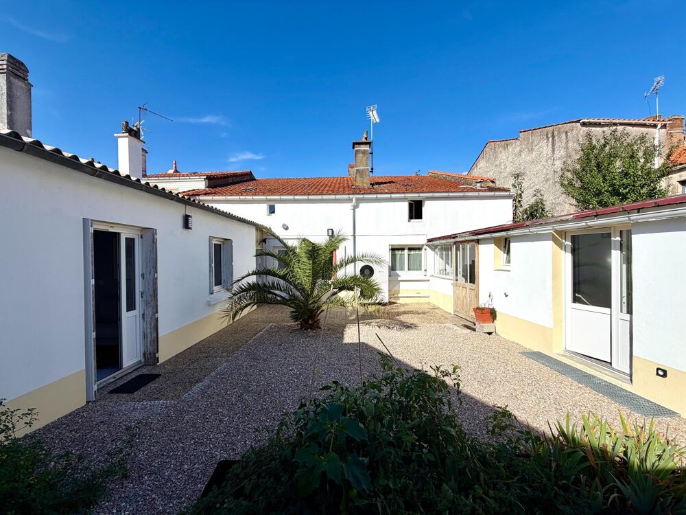 Vente Maison Un bien offrant ESPACE, CHARME, et FLEXIBILITE Machecoul-saint-meme