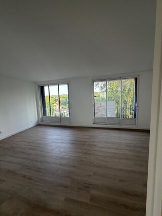  Appartement à louer 4 pièces 68 m²