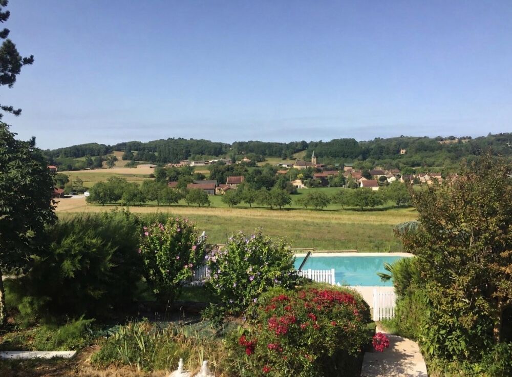 Vente Maison Maison avec piscine à environ 25 km de Sarlat Pays de belves
