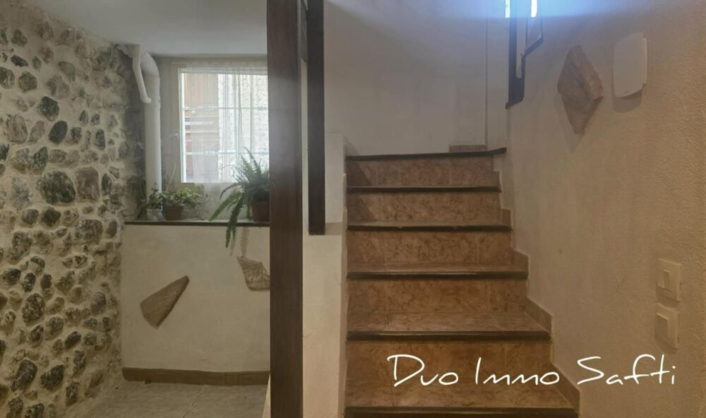 Vente Appartement T2 meublé et équipé dans petite copropriété sans syndic et sans charge. Mezel