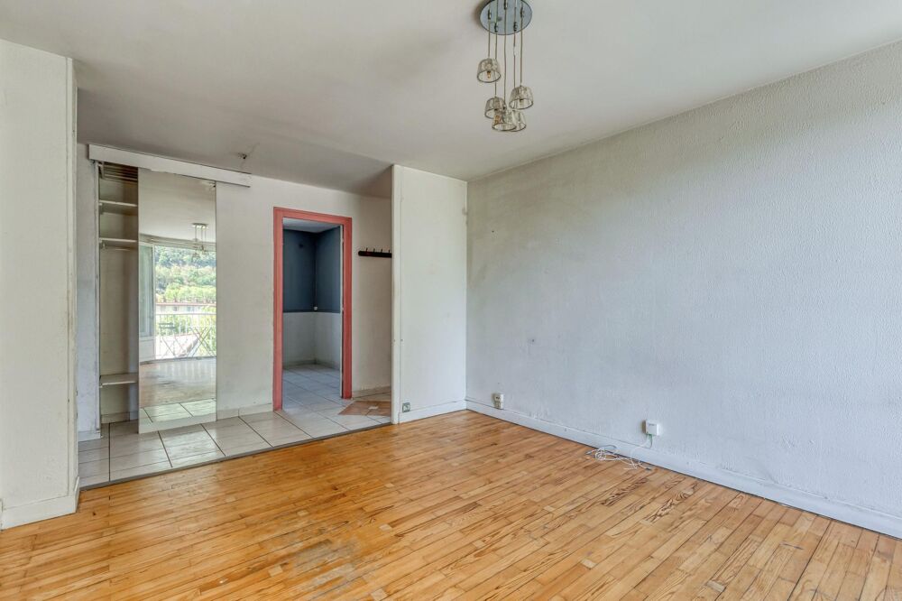 Vente Appartement SAINT-ÉGRÈVE – FIANCEY | T3 traversant – Balcon – Vue montagnes Saint-egreve