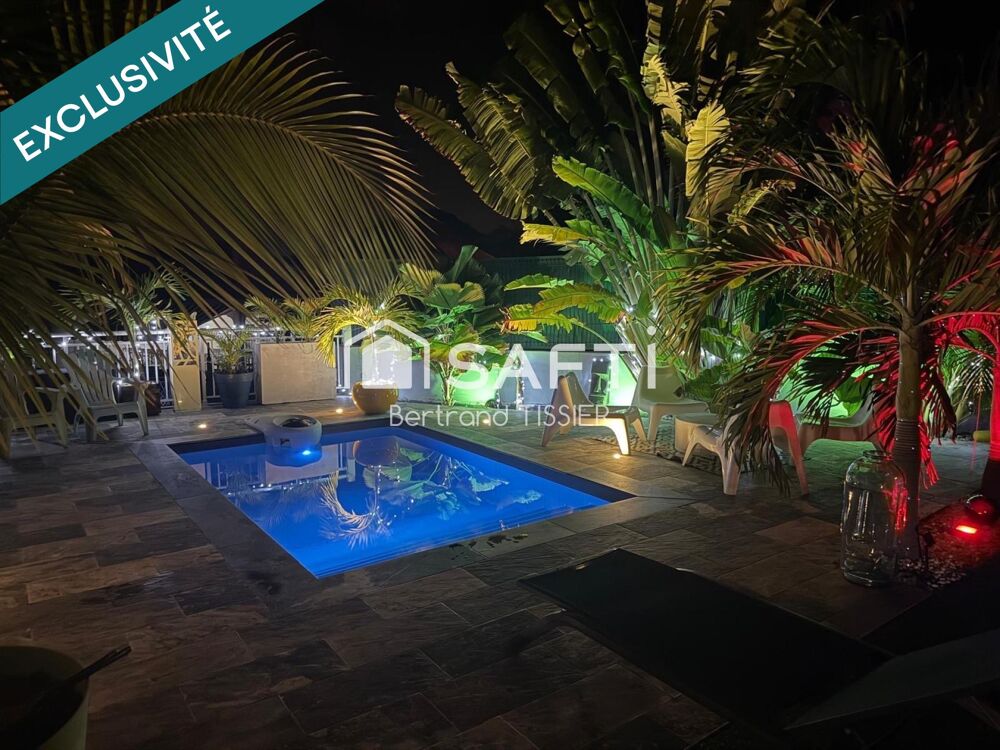 Vente Maison Maison sur deux niveaux, F4 et deux F2, piscine Sainte-anne