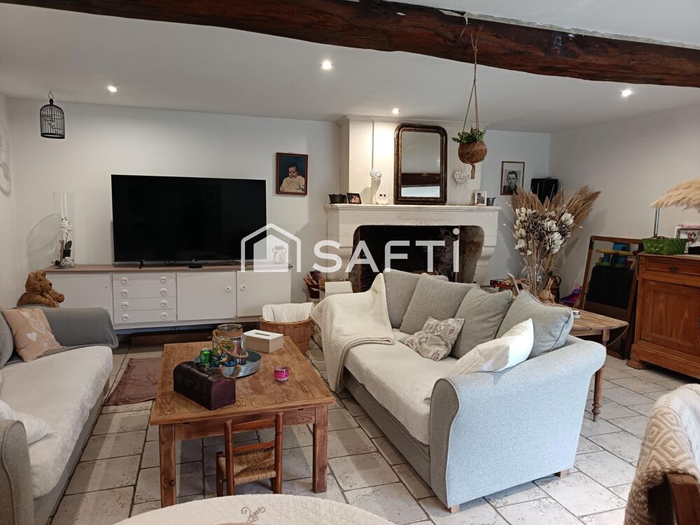 Vente Maison Proche Cognac, maison charentaise rénovée. Jardin clos sans vis à vis. Salignac-sur-charente