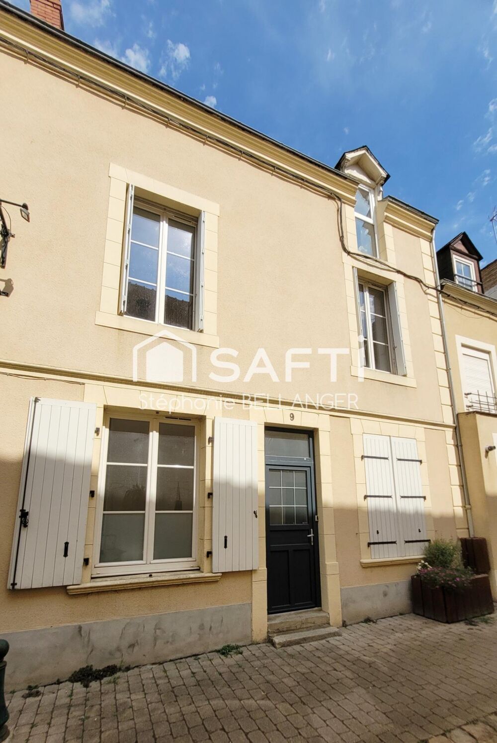 Maison divisible en 2 avec un T4 et un T2 au rdc, double garage