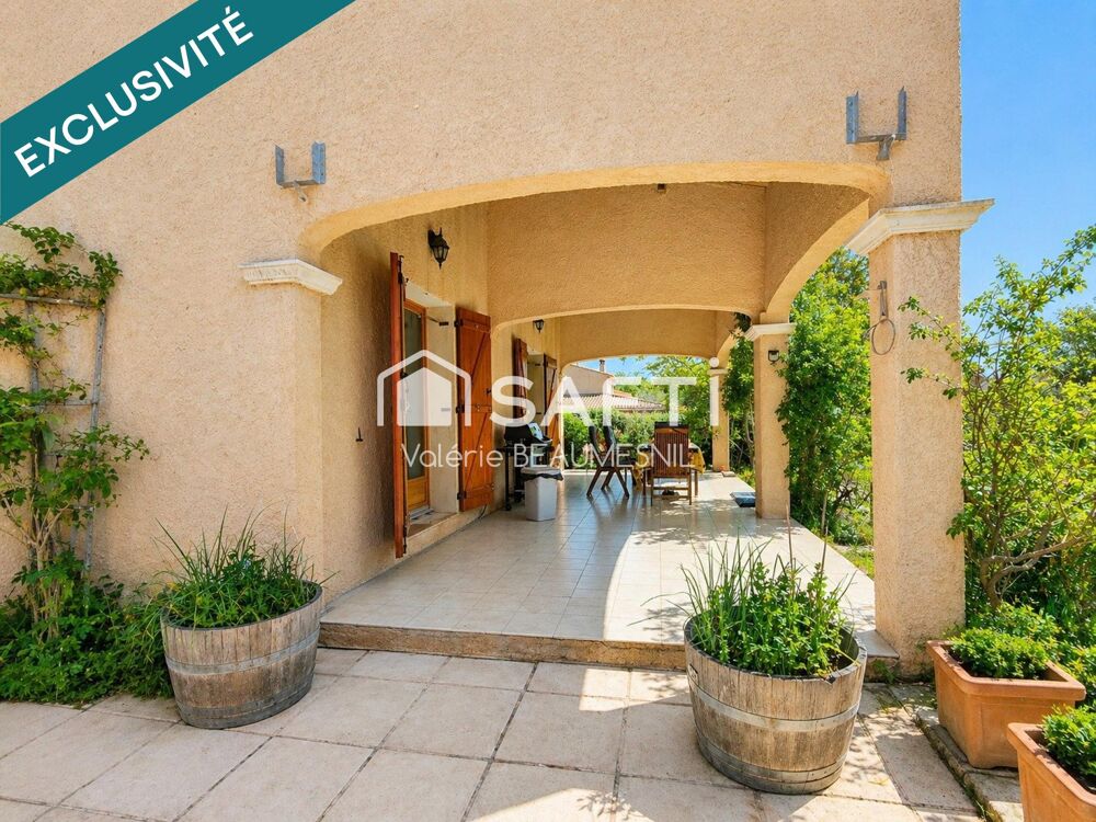 Villa avec piscine à Bagnols-en-Forêt  Aussi agréable à vivre toute lannée quà savourer en résidence secondaire