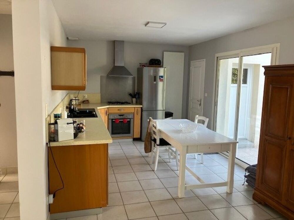 Vente Maison Venez découvrir cette maison familiale dans un quartier résidentiel sur Trélazé proche des écoles et des commerces, bien desserv Trelaze
