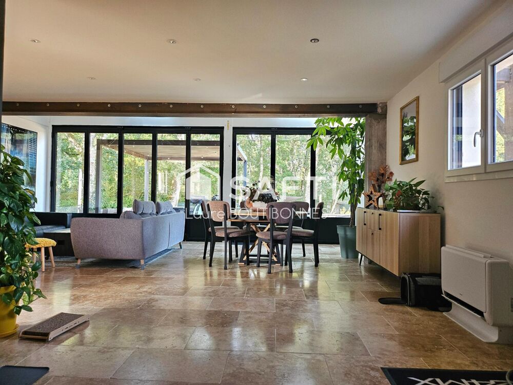 Maison 6 pièces 182 m² · à Giroussens · 182 m² · 325 000 €