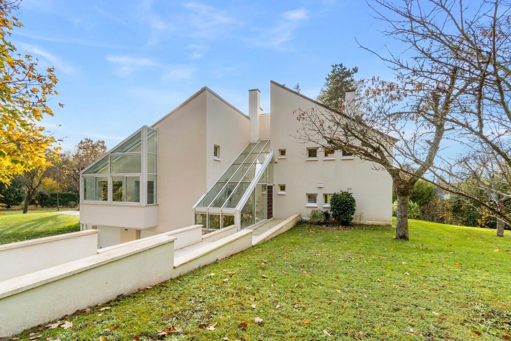 Ouest parisien  Propriété contemporaine darchitecte en lisière de forêt