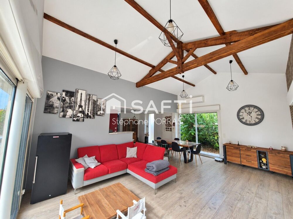 Vente Maison Maison  avec piscine, 4 chambres et dépendance Carbon-blanc