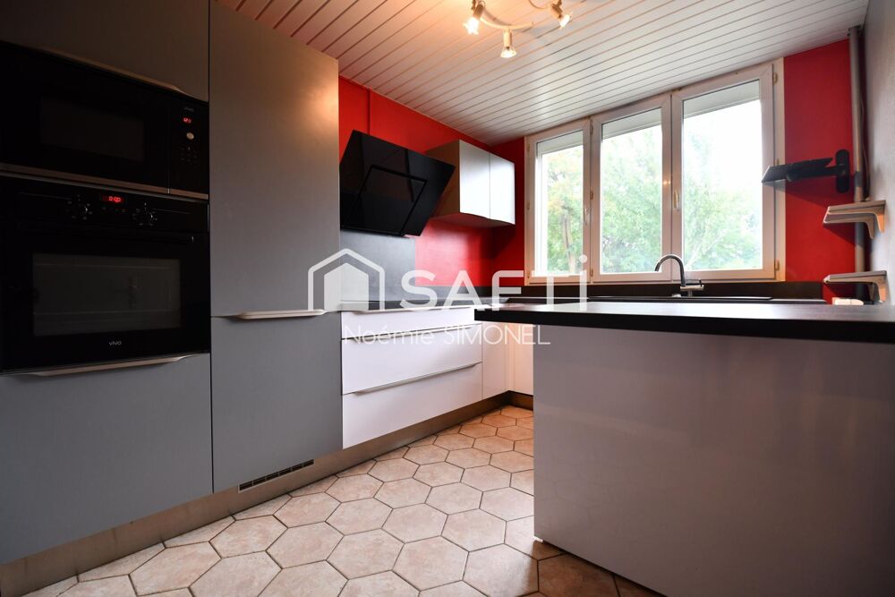 Vente Appartement Grand appartement de quatre pièces! Ravalement récent! Chilly-mazarin