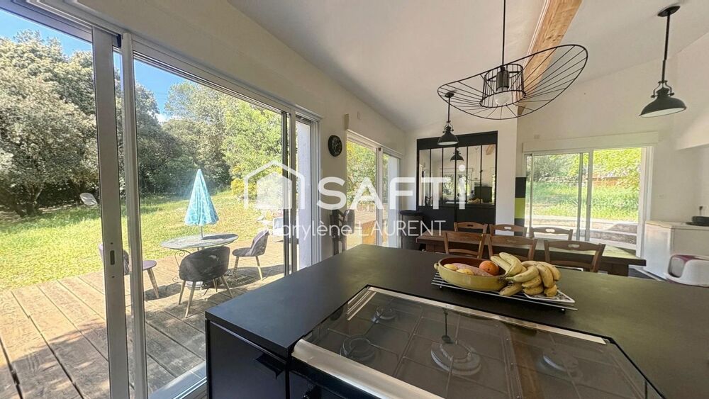 Vente Maison Maison de plain pied de 85 M2 au milieu des bois, 3 chambres, 2 cabanons Carnoules
